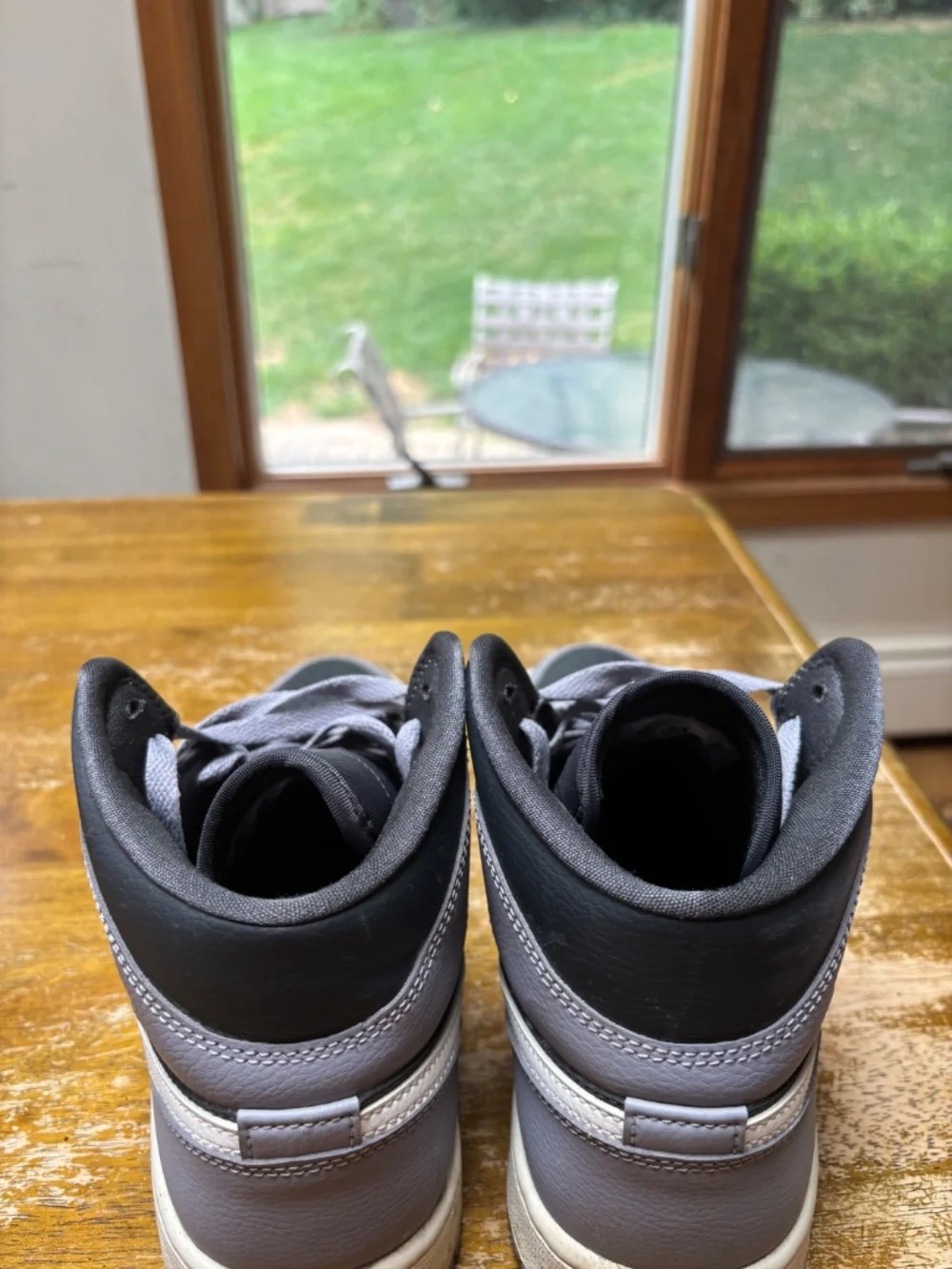 Jordan 1 Mid ‘85 - M9/W10.5 (excellent condition)